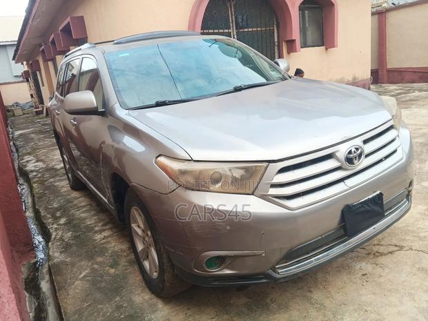Toyota Highlander 2013 Silver