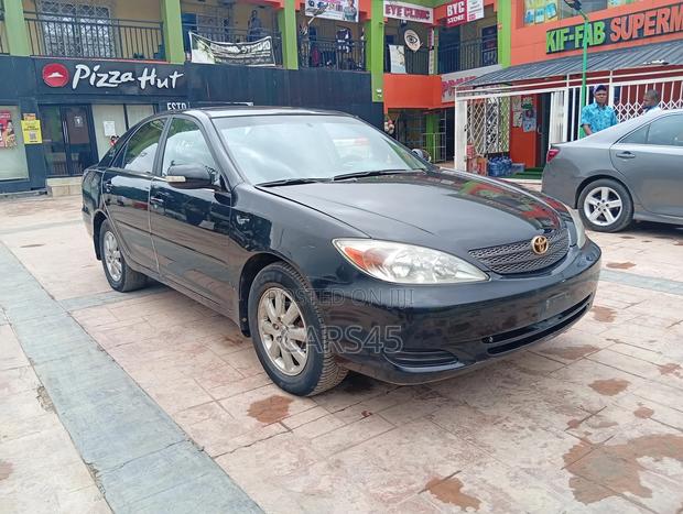 Toyota Camry 2002 Black
