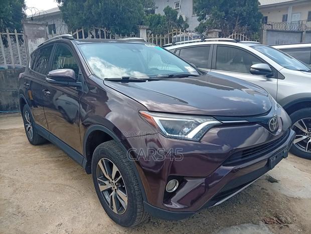 Toyota RAV4 2018 Burgandy