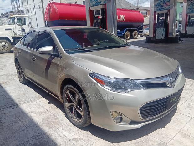 Toyota Avalon 2014 Gold