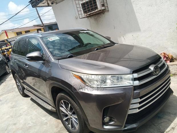 Toyota Highlander 2018 Gray