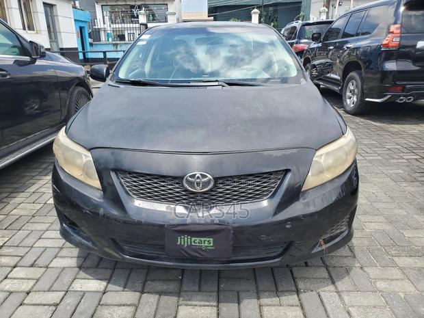 Toyota Corolla 2009 Black