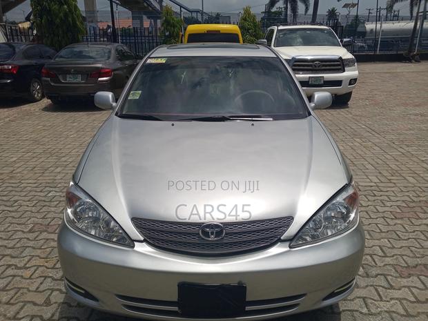 Toyota Camry 2002 Silver