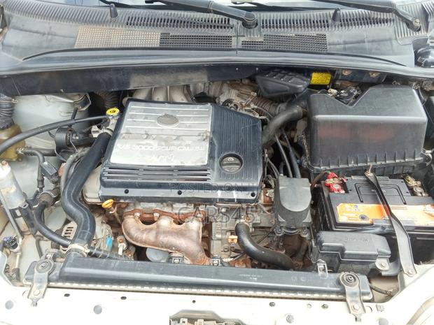 Toyota Sienna 2001 Silver