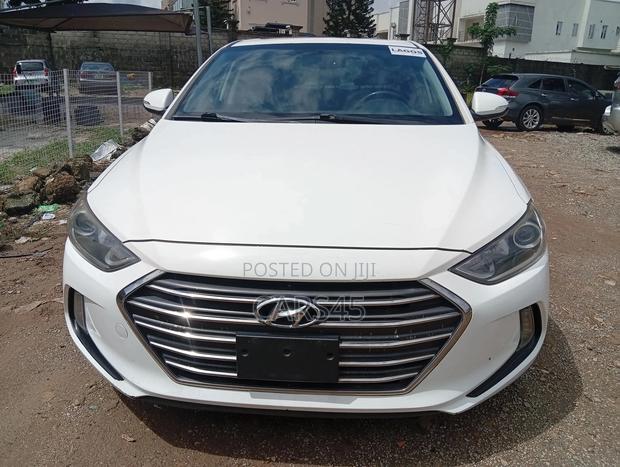 Hyundai Elantra 2017 White