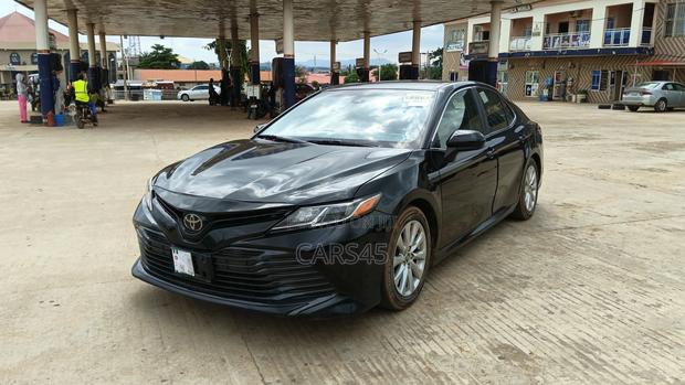 Toyota Camry 2018 Black