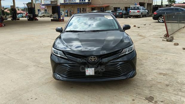 Toyota Camry 2018 Black