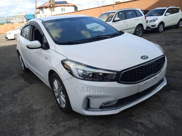 Kia K3 Base 2018 White