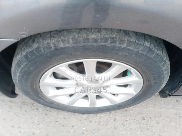 Toyota Camry 2011 Gray