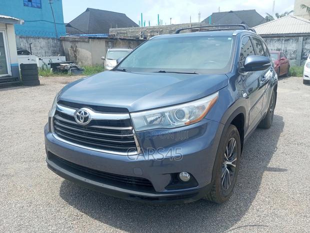 Toyota Highlander 2016 Blue