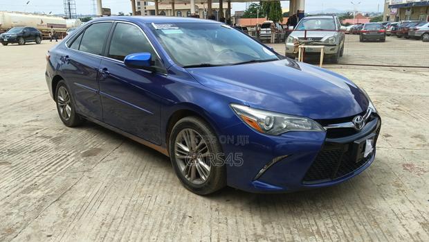 Toyota Camry 2016 Blue