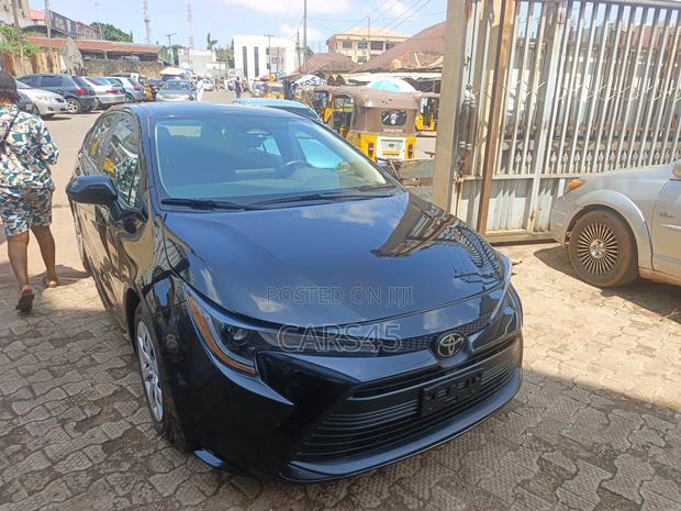 Toyota Corolla 2025 Black