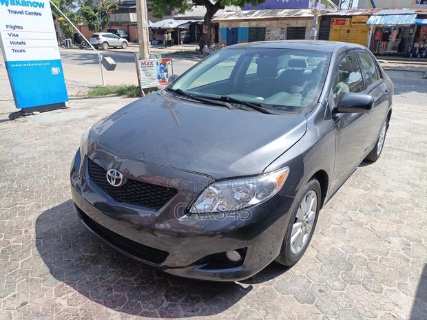 Toyota Corolla 2010 Gray
