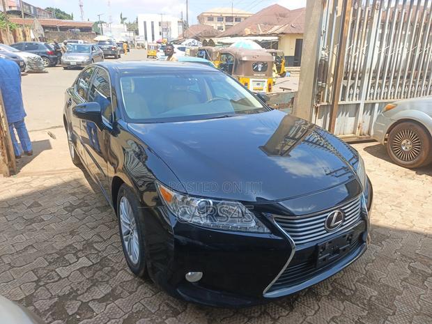 Lexus ES 2013 Black