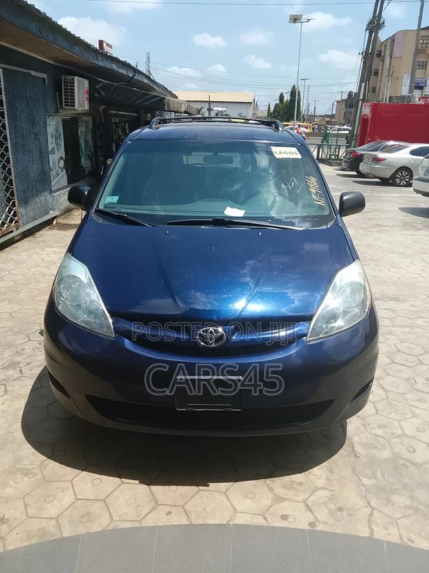Toyota Sienna 2007 Blue