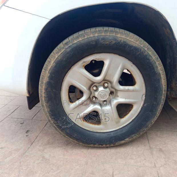 Toyota RAV4 2010 White