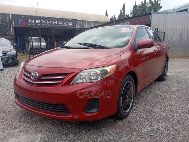 Toyota Corolla 2013 Red
