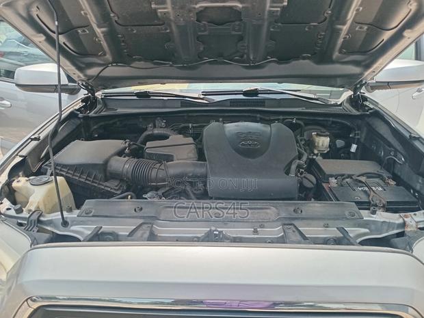 Toyota Tacoma 2016 Silver