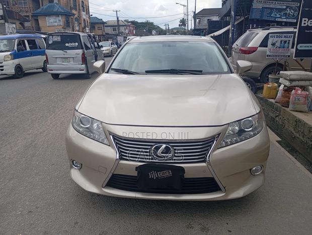 Lexus ES 350 FWD 2015 Gold