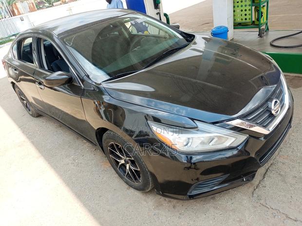 Nissan Altima 2016 Black