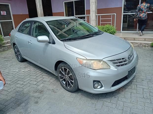 Toyota Corolla 2013 Silver
