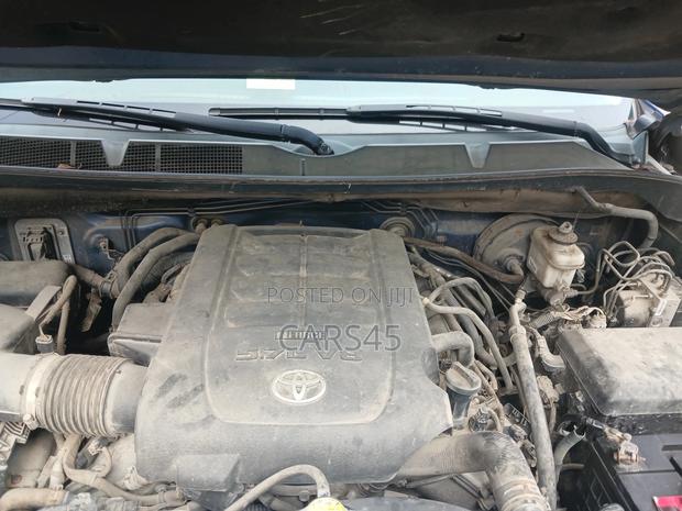 Toyota Tundra 2014 Blue