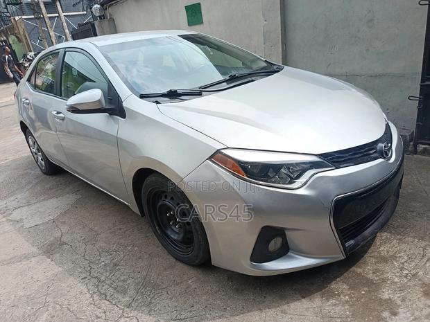 Toyota Corolla 2014 Silver