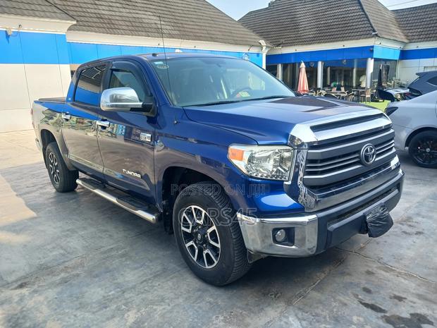 Toyota Tundra 2014 Blue