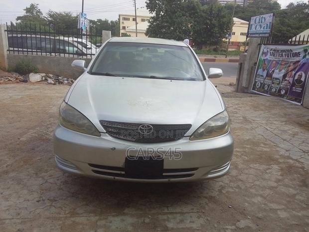 Toyota Camry 2002 Silver