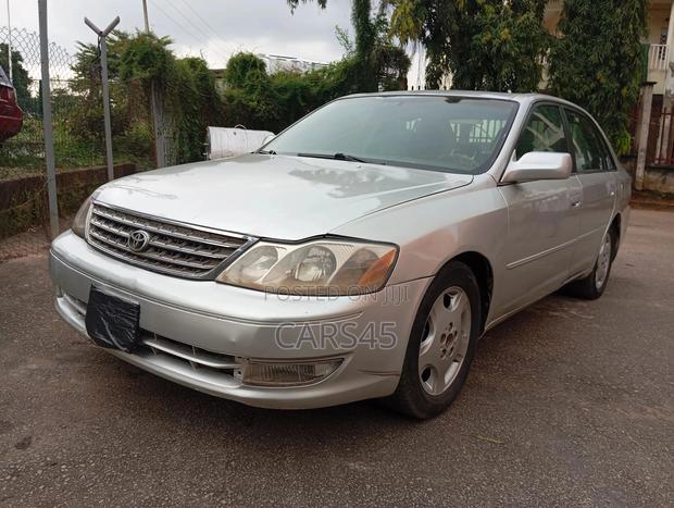 Toyota Avalon 2004 Silver