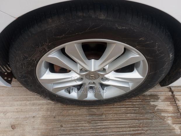 Hyundai Elantra 2015 White