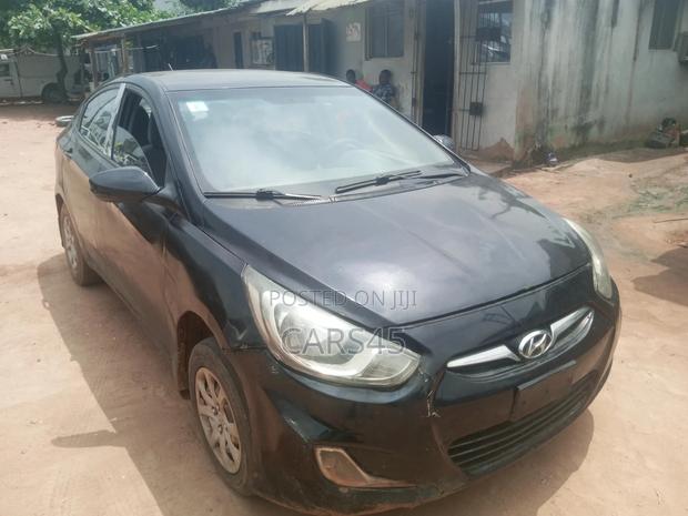 Hyundai Accent 2012 Black