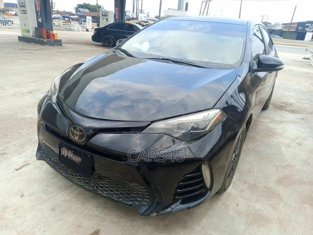 Toyota Corolla 2018 Black