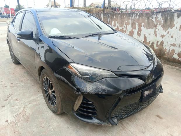 Toyota Corolla 2018 Black