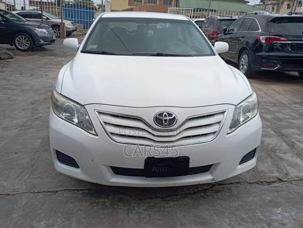 Toyota Camry 2010 White