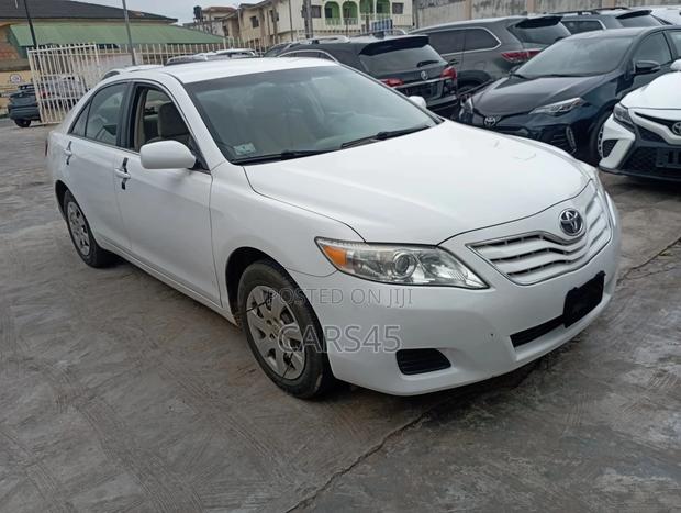 Toyota Camry 2010 White