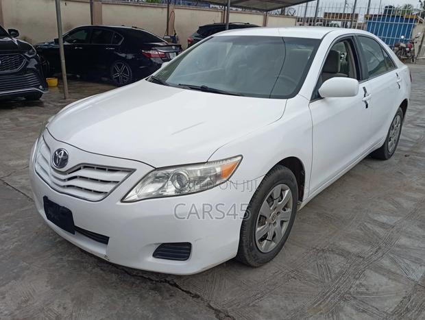 Toyota Camry 2010 White