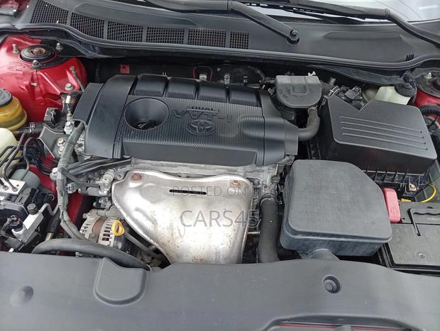 Toyota Camry 2011 Red