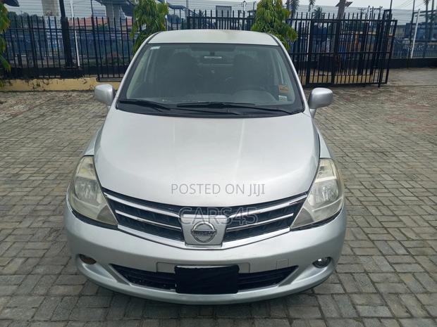 Nissan Versa 2008 Silver