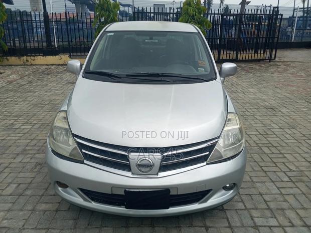 Nissan Versa 2008 Silver