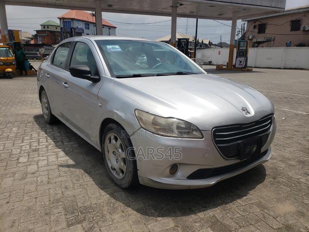 Peugeot 301 2013 Silver
