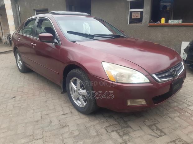 Honda Accord 2005 Burgandy