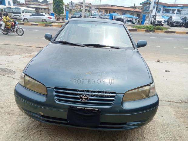 Toyota Camry 1998 Green