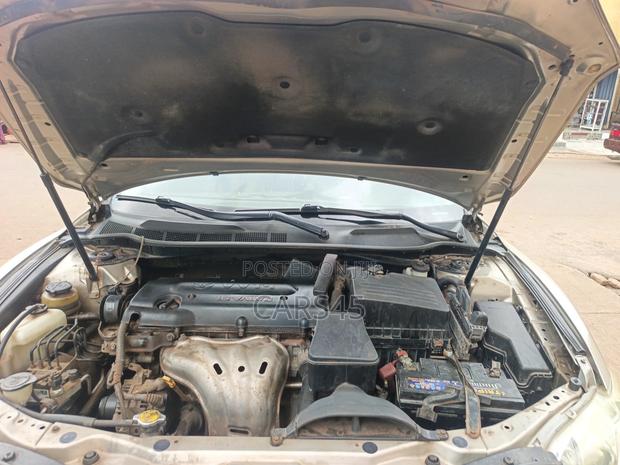 Toyota Camry 2008 Gold