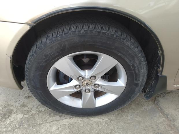 Toyota Camry 2006 Gold