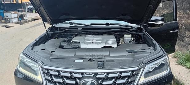 Lexus LX 570 AWD 2017 Black