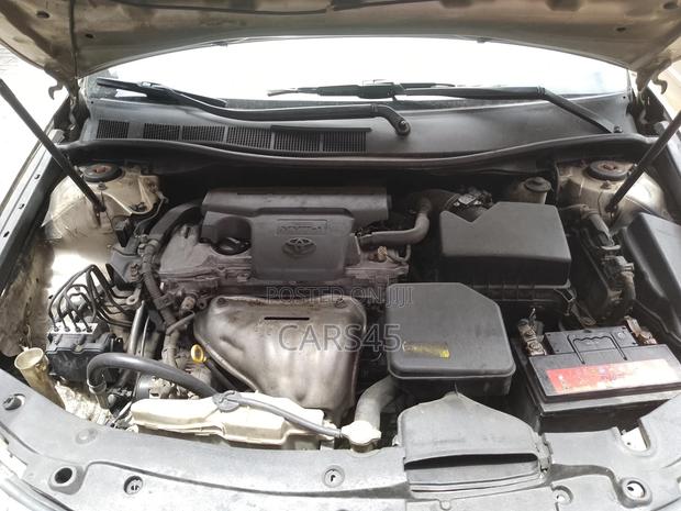 Toyota Camry 2013 Gold