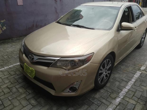 Toyota Camry 2013 Gold