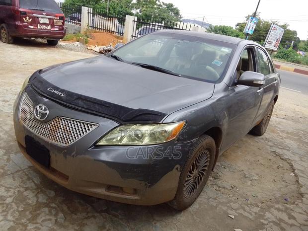 Toyota Camry 2009 Gray