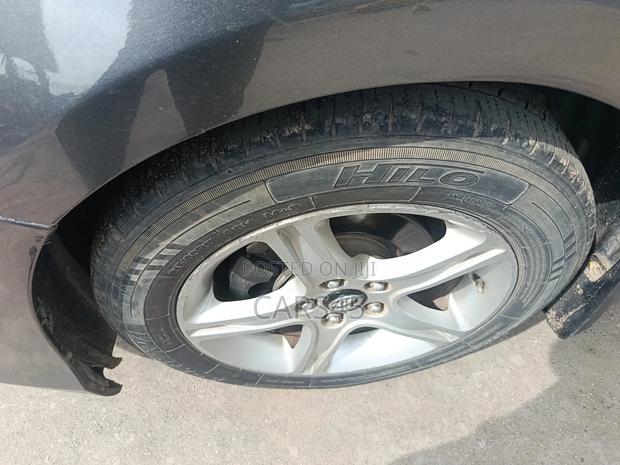 Toyota Camry 2012 Gray